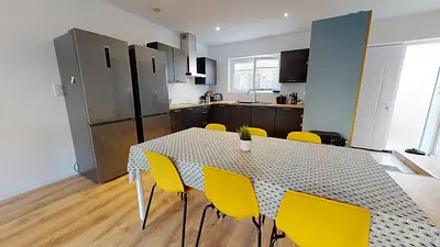 Photo du 27 Rue Ferrer, 69600 Oullins-Pierre-Bénite, France Oullins-Pierre-Bénite