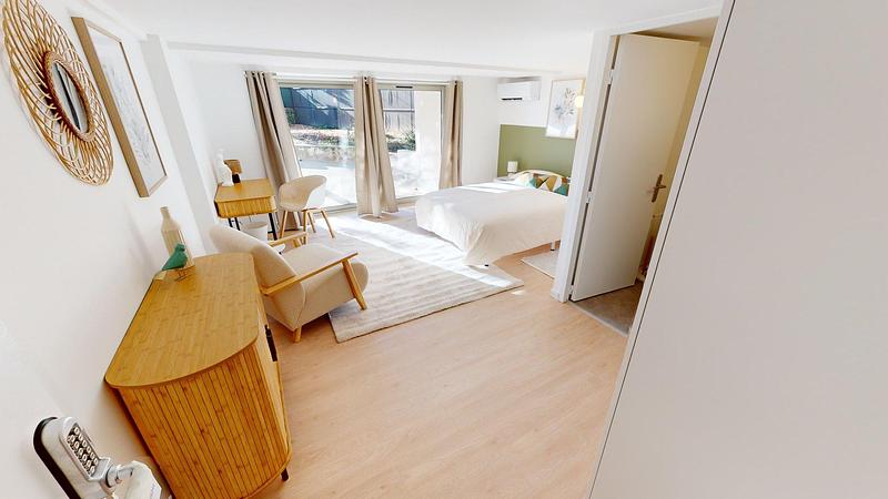 Photo du 77 Rue Jean Jaurès, 69500 Bron, France Bron