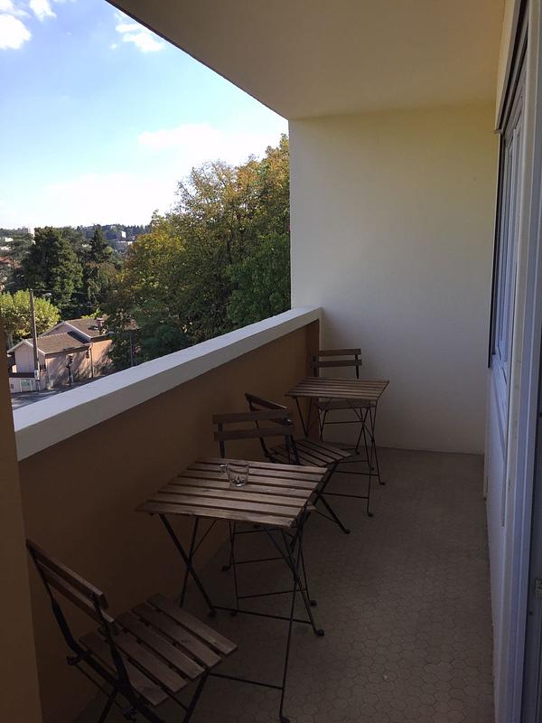 Photo du 2 Avenue Raymond De Veyssière, 69130 Écully, France Écully