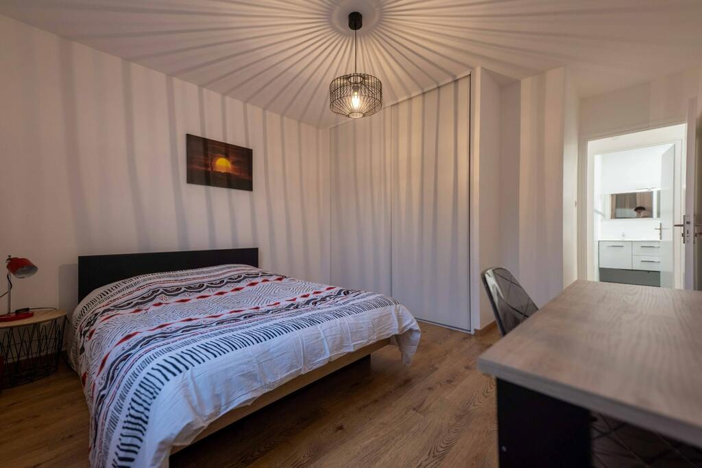 Photo du 27 Rue Maréchal Leclerc, 69800 Saint-Priest, France Saint-Priest