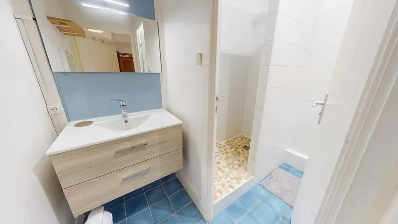 Photo du 32 Rue Du Professeur Joseph Nicolas, 69008 Lyon, France Lyon