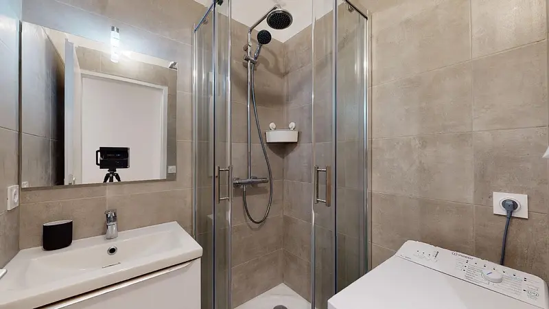 Photo du 32 Rue Du Professeur Joseph Nicolas, 69008 Lyon, France Lyon