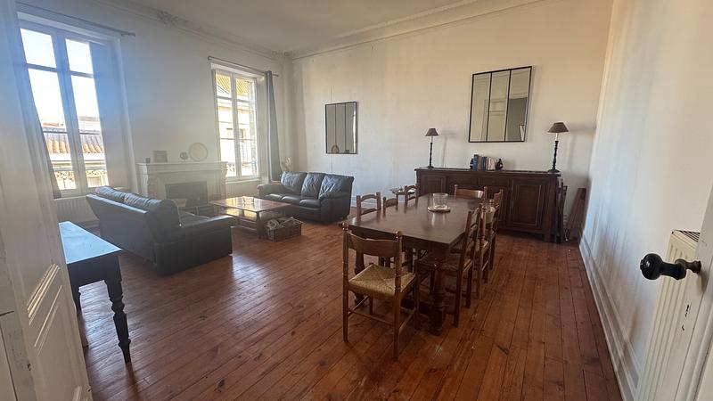 Photo du 171 Rue Du Jardin Public, 33300 Bordeaux, France Bordeaux