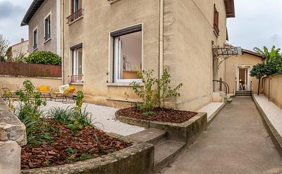 Photo du 32 avenue Jean Jaures, 69200 Vénissieux, France Vénissieux