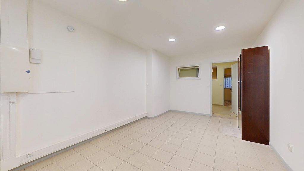 Photo du 151 Rue Du Temple, Bâtiment 1 - rez de chaussé, 30900 Nîmes, France Nîmes