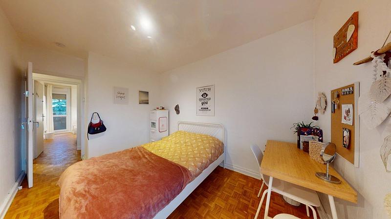 Photo du 2 Avenue Raymond De Veyssière, 69130 Écully, France Écully