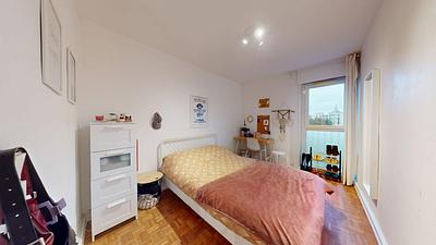 Photo du 2 Avenue Raymond De Veyssière, 69130 Écully, France Écully