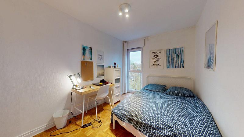 Photo du 2 Avenue Raymond De Veyssière, 69130 Écully, France Écully