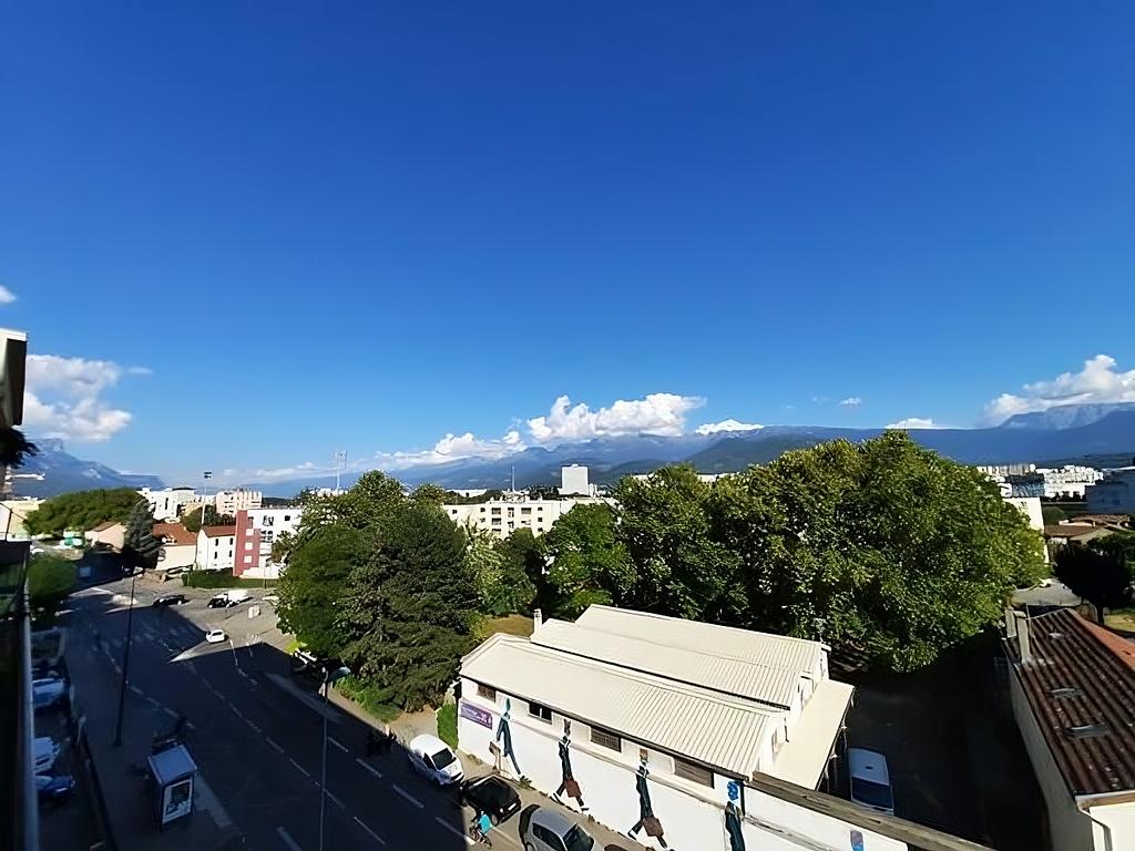 Photo du 12 Avenue Léon Blum, 38100 Grenoble, France Grenoble