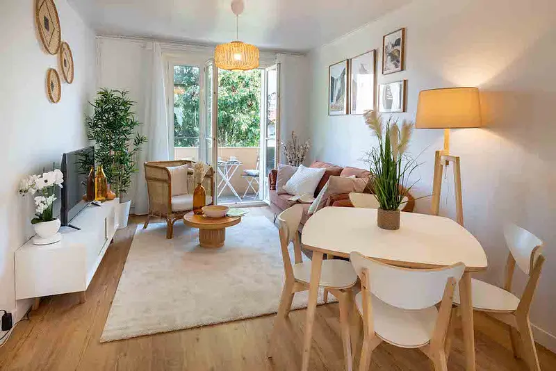 Photo du 17 Rue Antoine Péricaud, 69008 Lyon, France Lyon