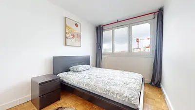 Photo du 4 Square Henri Regnault, 92400 Courbevoie, France Courbevoie