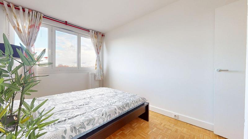 Photo du 4 Square Henri Regnault, 92400 Courbevoie, France Courbevoie