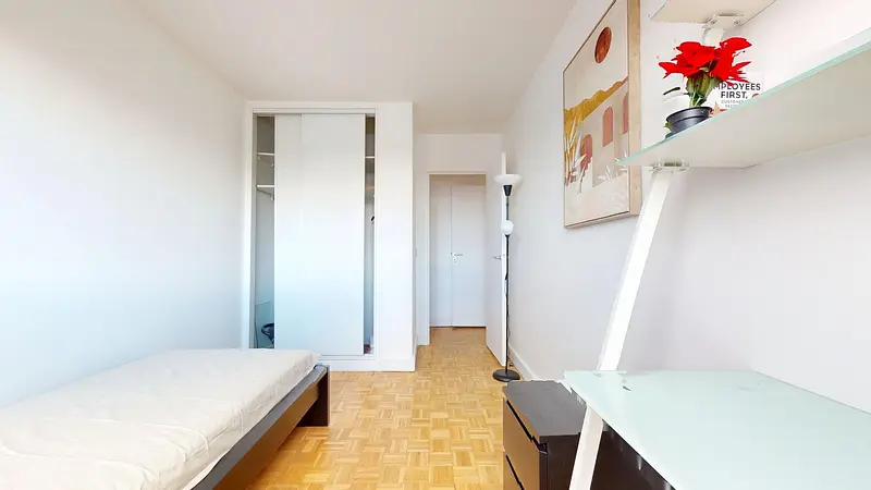 Photo du 4 Square Henri Regnault, 92400 Courbevoie, France Courbevoie