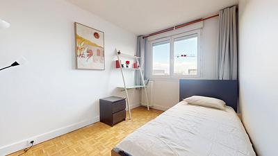 Photo du 4 Square Henri Regnault, 92400 Courbevoie, France Courbevoie