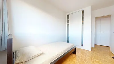 Photo du 4 Square Henri Regnault, 92400 Courbevoie, France Courbevoie