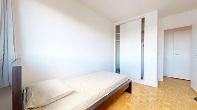 Photo du 4 Square Henri Regnault, 92400 Courbevoie, France Courbevoie