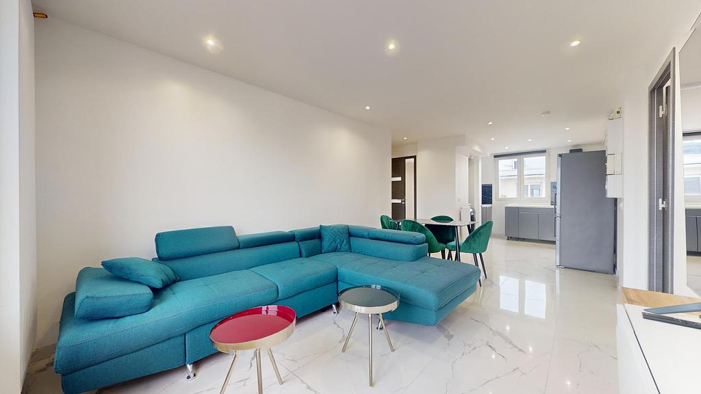 Photo du 77 Avenue Jeanne d'Arc, 38100 Grenoble, France Grenoble