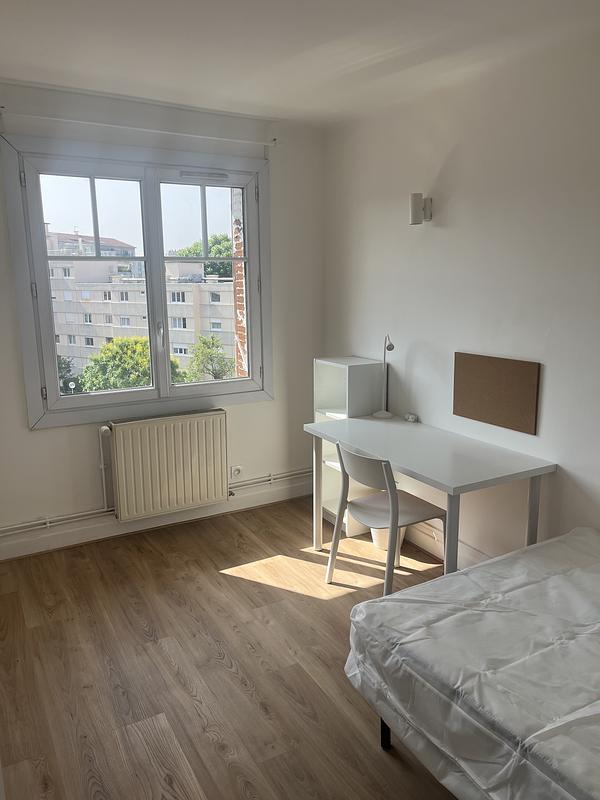 Photo du 10 Avenue Roger Salengro, 69100 Villeurbanne, France Villeurbanne