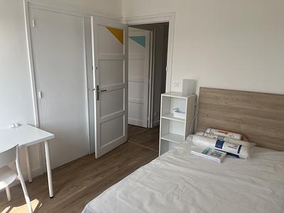 Photo du 10 Avenue Roger Salengro, 69100 Villeurbanne, France Villeurbanne