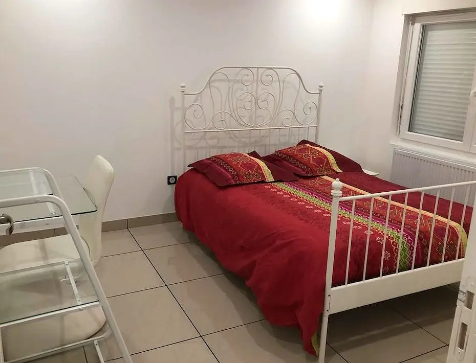 Photo du 8 Avenue Viviani, Accès rue, 69200 Vénissieux, France Vénissieux