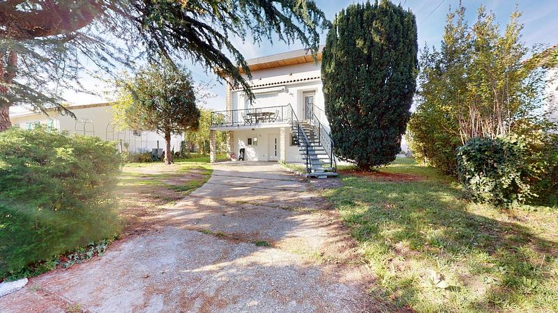 Photo du 5 Avenue Raymond Poincaré, 33600 Pessac, France Pessac