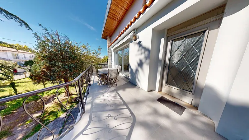 Photo du 5bis Avenue Raymond Poincaré, 33600 Pessac, France Pessac