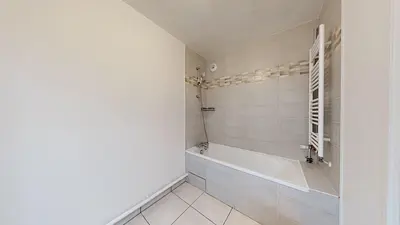 Photo du 204 Avenue Roger Salengro, 69100 Villeurbanne, France Villeurbanne