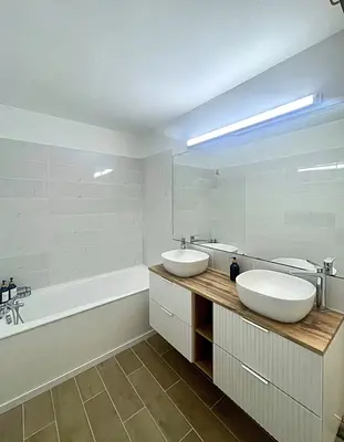 Photo du 86 Rue Jean Sarrazin, 69008 Lyon, France Lyon