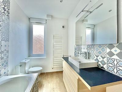 Photo du 7 Rue Jean-Jacques Rousseau, 59260 Lille, France Lille