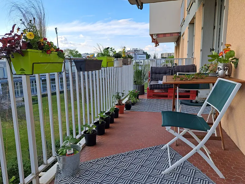 Photo du 22 Avenue Pierre Allard, 69500 Bron, France Bron