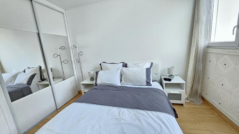 Photo du 37 Rue du Surmelin, 75020 Paris, France Paris