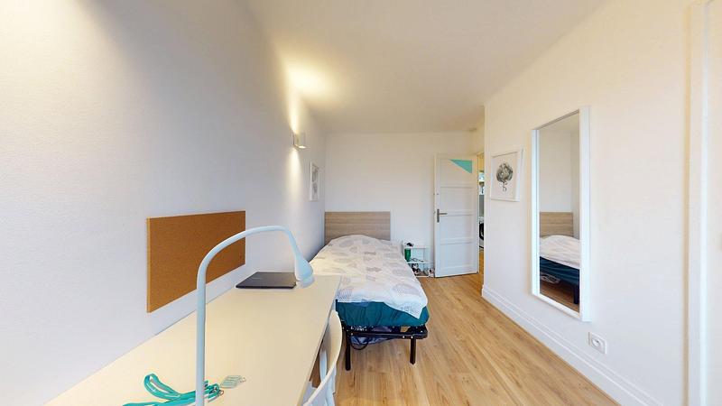 Photo du 10 Avenue Roger Salengro, 69100 Villeurbanne, France Villeurbanne