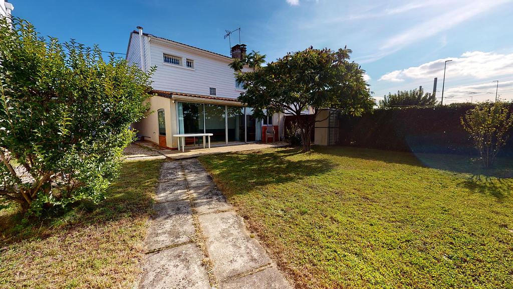 Photo du 24 Rue Sarah Bernhardt, 33320 Eysines, France Eysines