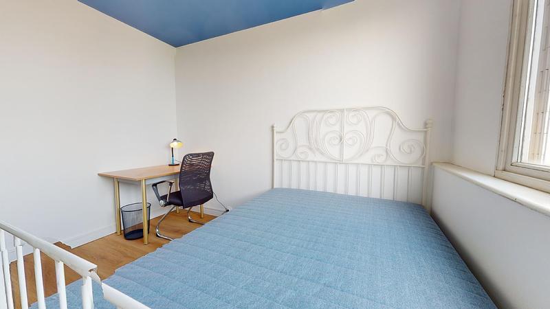 Photo du 32 Rue Édouard Branly, 69500 Bron, France Bron