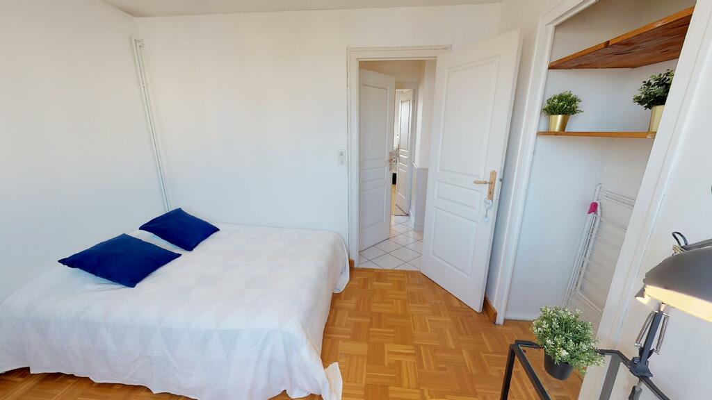 Photo du 64 avenue Francis de Pressensé, 69200 Vénissieux, France Vénissieux