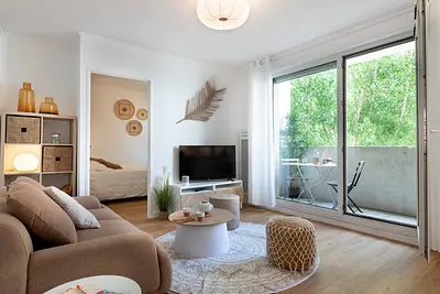 Photo du 27 Rue De L'effort, River, 69007 Lyon, France Lyon