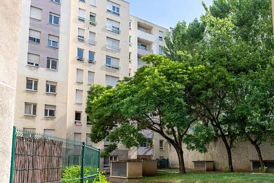 Photo du 27 Rue De L'effort, River, 69007 Lyon, France Lyon