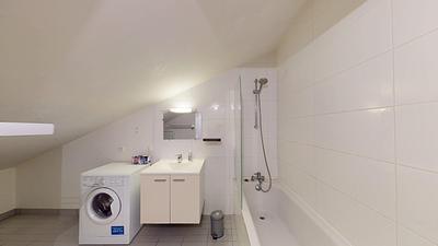 Photo du 11 Place Henri Dunant, 16000 Angoulême, France Angoulême