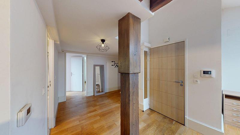 Photo du 11 Place Henri Dunant, 16000 Angoulême, France Angoulême