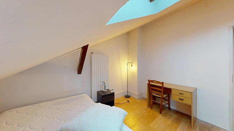 Photo du 11 Place Henri Dunant, 16000 Angoulême, France Angoulême