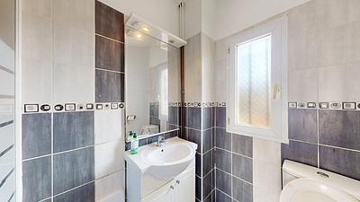 Photo du 108 Rue Roublot, 94120 Fontenay-sous-Bois, France Fontenay-sous-Bois