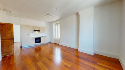 Photo du 60 Rue Pierre Sémard, 69600 Oullins-Pierre-Bénite, France Oullins-Pierre-Bénite