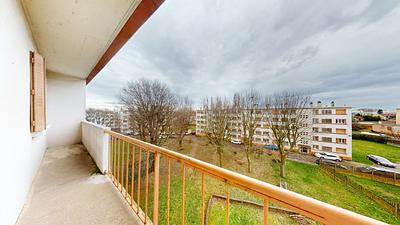 Photo du 30 Rue Pierre-Joseph Proudhon, 69100 Villeurbanne, France Villeurbanne