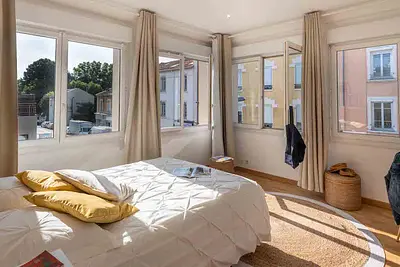 Photo du 30 boulevard Emile Zola, 69600 Oullins-Pierre-Bénite, France Oullins-Pierre-Bénite