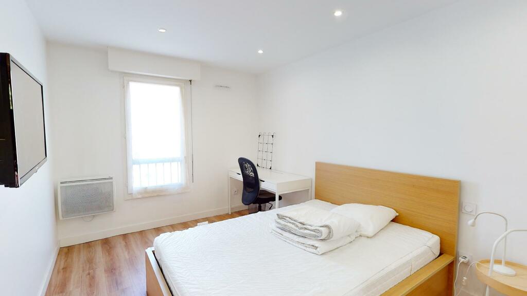 Photo du 126. Rue Des Remparts, 83000 Toulon, France Toulon