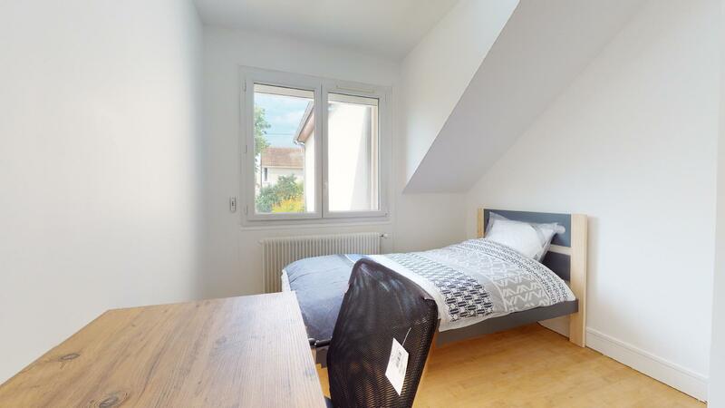 Photo du 10 Rue De Soissons, 78500 Sartrouville, France Sartrouville