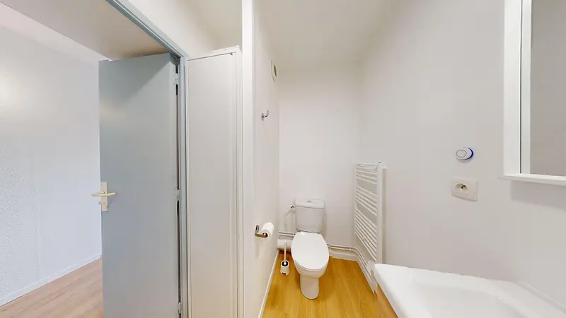 Photo du 241 Avenue Général de Gaulle, 69500 Bron, France Bron