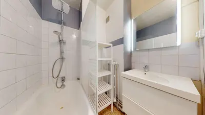 Photo du 102 Avenue Francis de Pressensé, 69200 Vénissieux, France Vénissieux