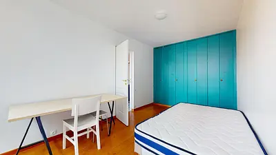 Photo du Rue Des Châteaux Bruloir, 95000 Cergy, France Cergy