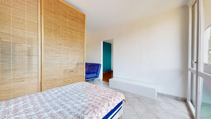 Photo du Rue Des Châteaux Bruloir, 95000 Cergy, France Cergy